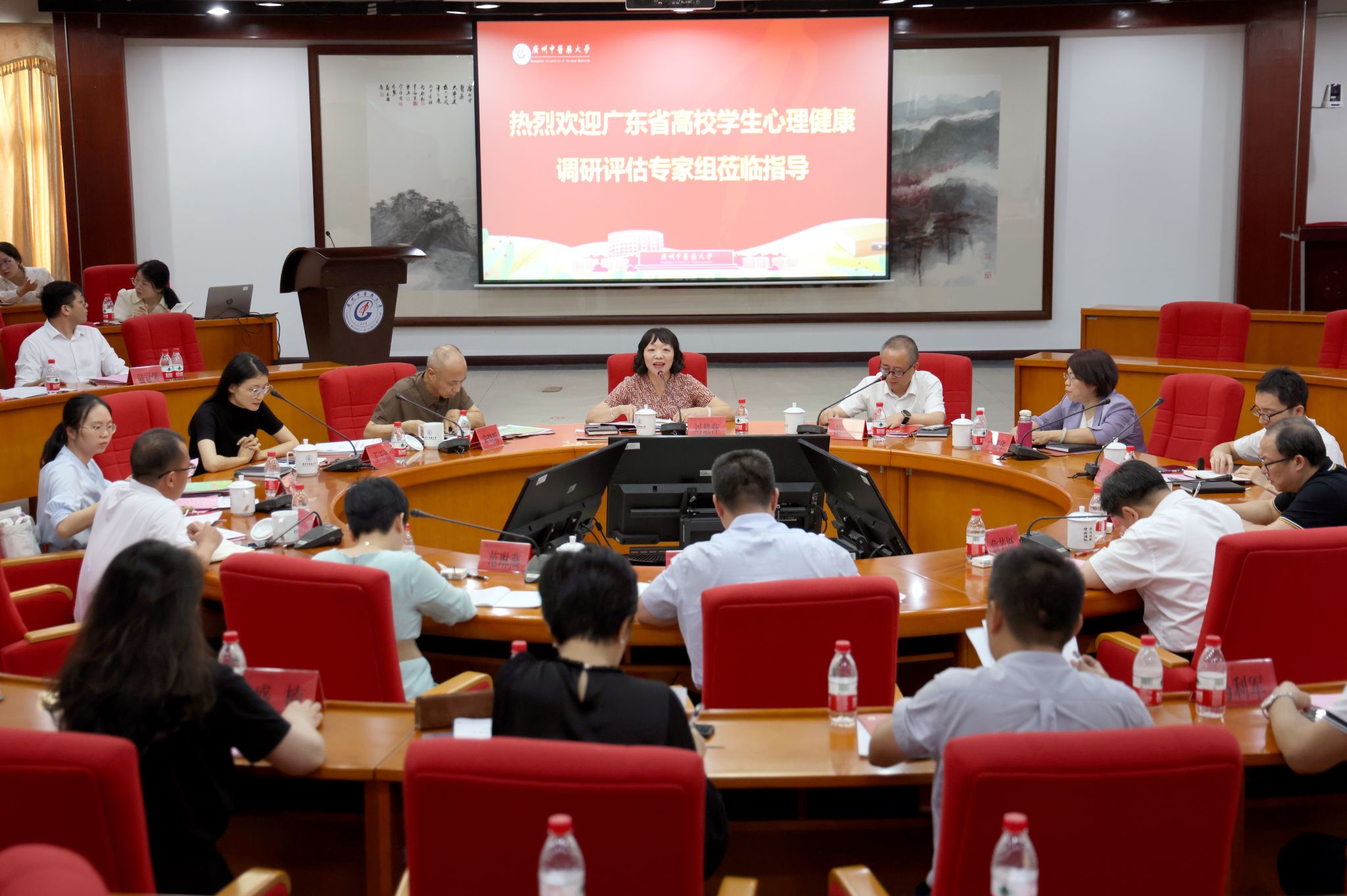 省教育厅专家组到米兰调研评估学生心理健康教育工作