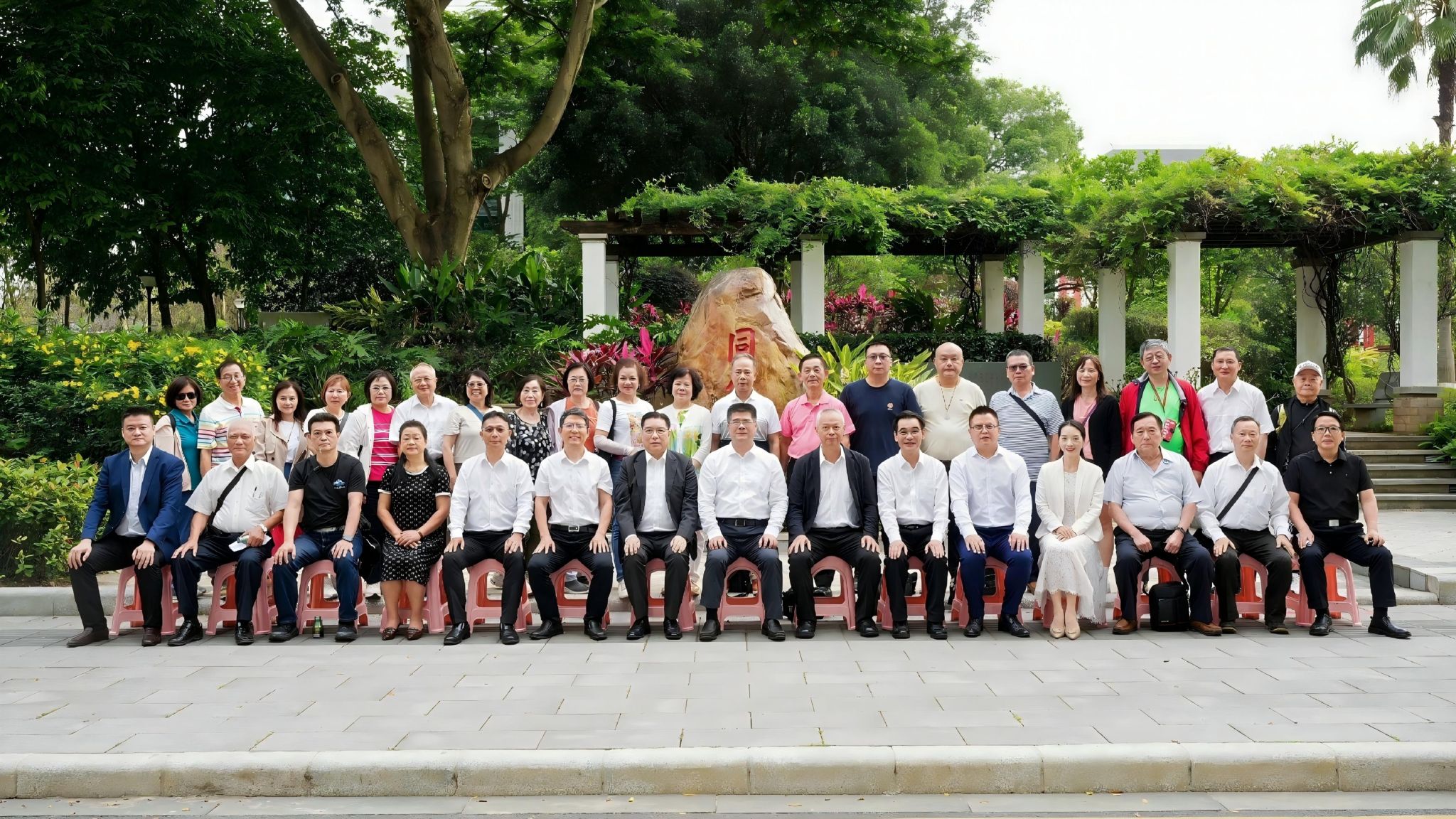 港区全国人大代表、台北市中药商业同业公会代表团到milan米兰官方网站参访交流