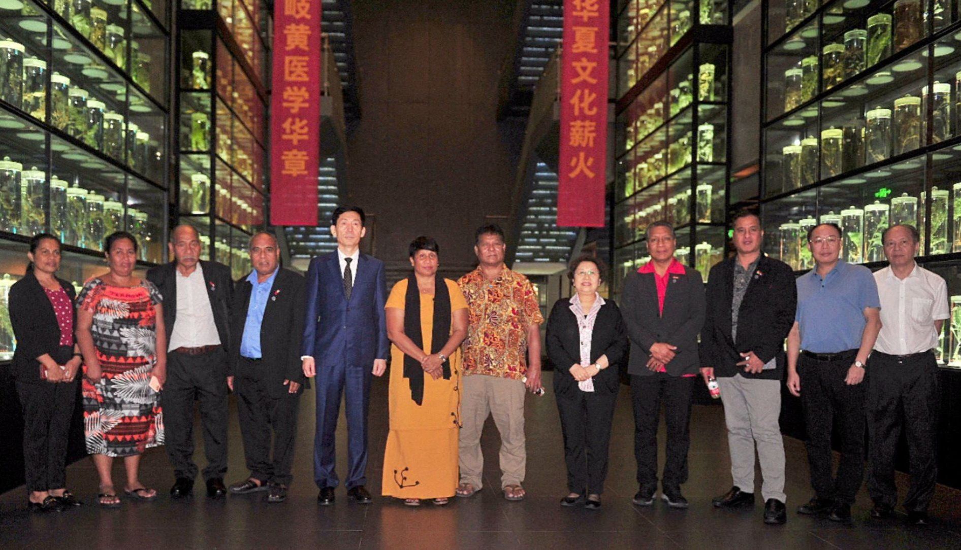 基里巴斯共和国议长坦加丽基·里特及代表团一行来milan米兰官方网站访问